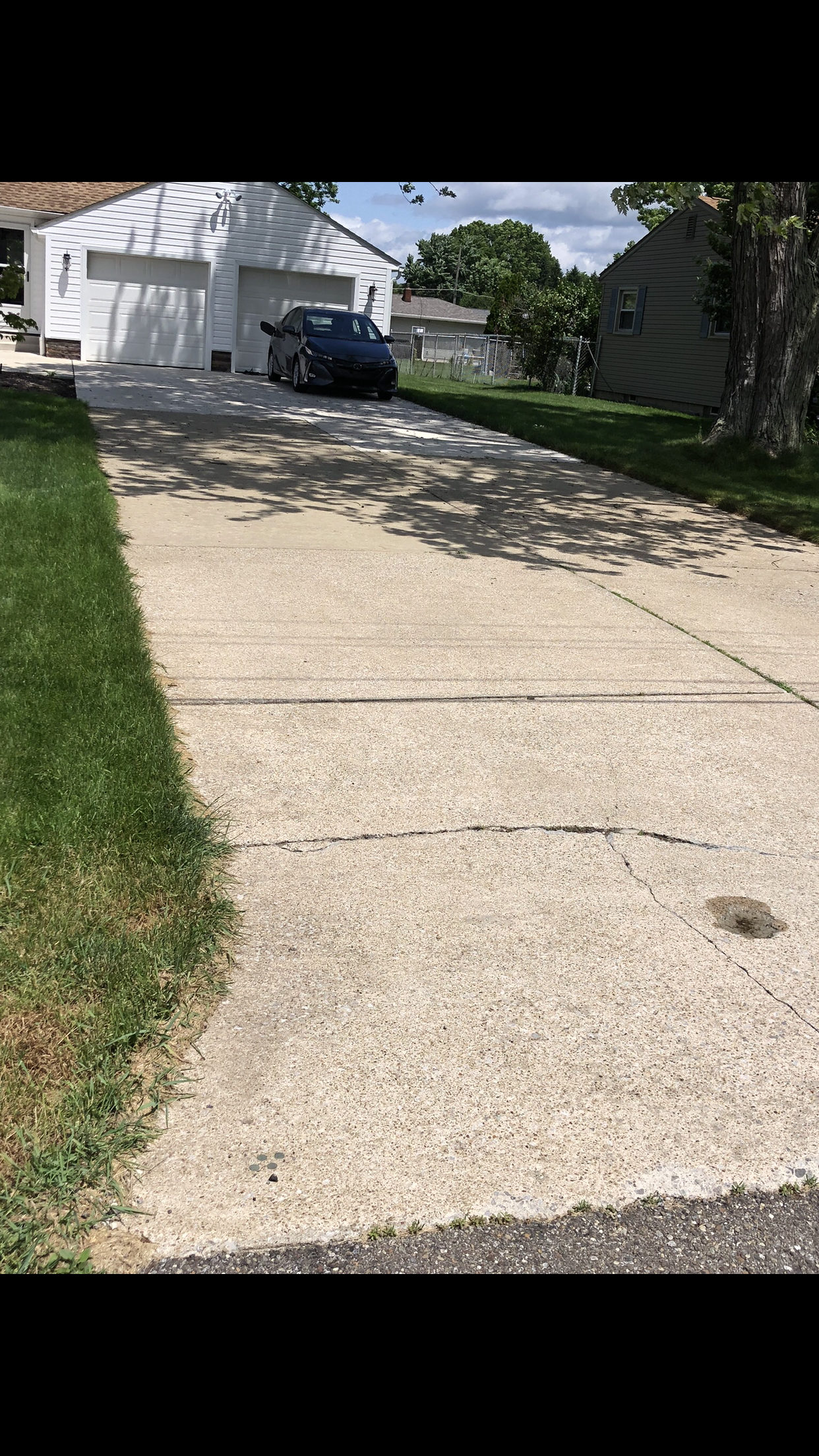 Expert Driveway Cleaning performed in Niles, Ohio! Thumbnail